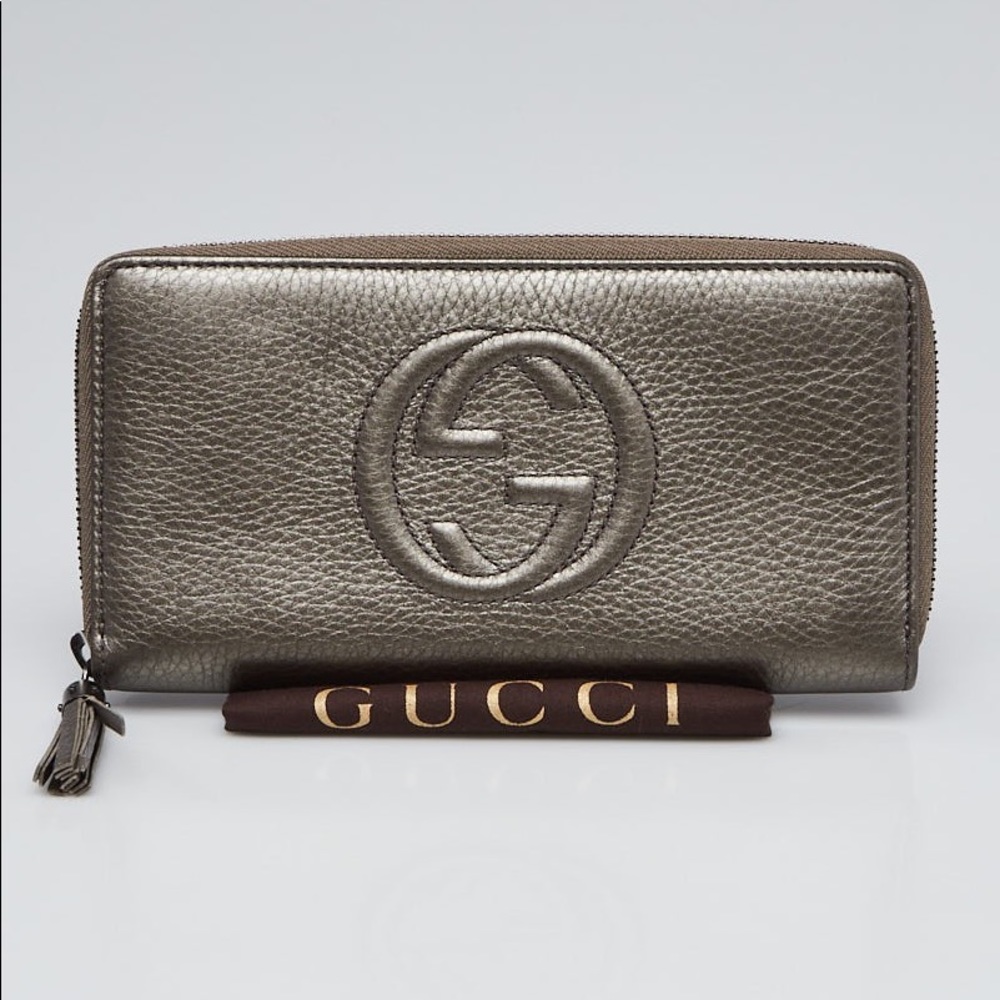 GUCCI Dark Silver Pebbled Leather Soho Wallet